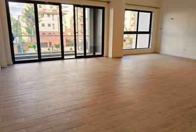 2 Bed Apartment with En Suite at Lavington Rd