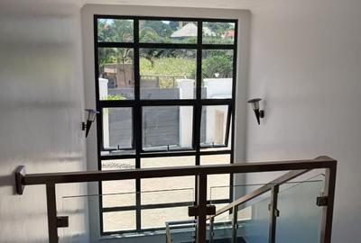 8 Bed House with En Suite at Runda