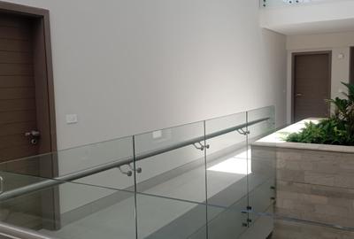 5 Bed Townhouse with En Suite in Brookside - 4