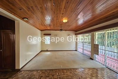 5 Bed House with En Suite in Nyari - 2