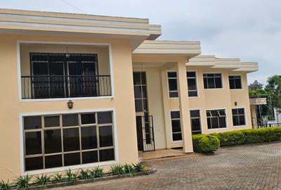 6 Bed House with En Suite at Old Kitisuru