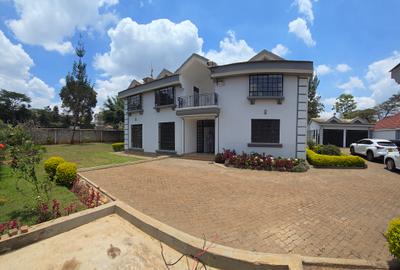 5 Bed House with En Suite in Runda - 3