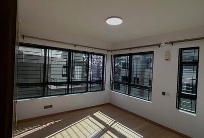 6 Bed Townhouse with En Suite at Kabasiran Avenue - 4