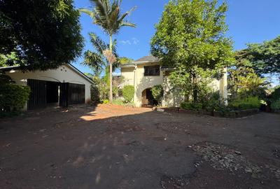 4 Bed House with En Suite in Runda