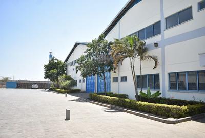 12,500 ft² Warehouse with Parking in Mombasa Road