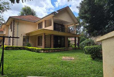 5 Bed House with En Suite in Runda