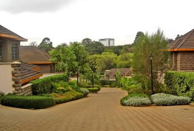 4 Bed Townhouse with En Suite at Spring Valley - 2