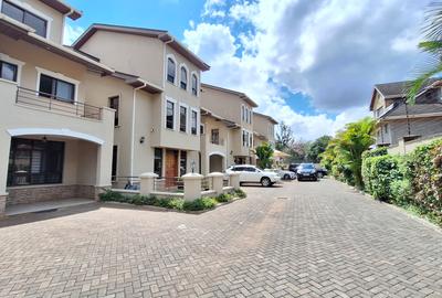 5 Bed Townhouse with En Suite at Convent Drive