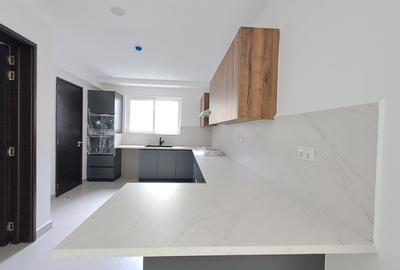 2 Bed Apartment with En Suite in General Mathenge