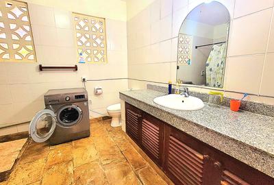 Furnished 2 Bed Apartment with En Suite in Diani - 3