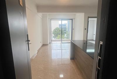 1 Bed Apartment with Gym in Kilimani - 2