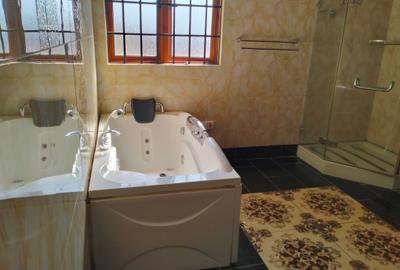 4 Bed Townhouse with En Suite in Runda