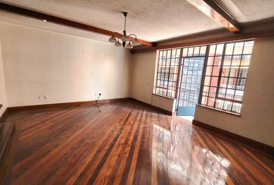 3 Bed Apartment with En Suite at Parklands - 2