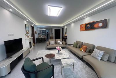 2 Bed Apartment with En Suite in Westlands Area