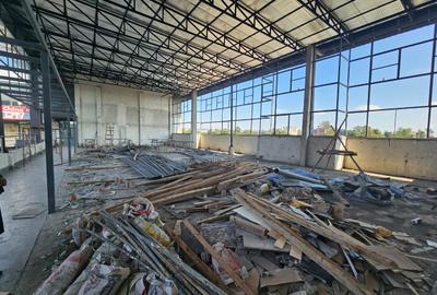 5,100 ft² Commercial Property with Parking in Rosslyn - 4