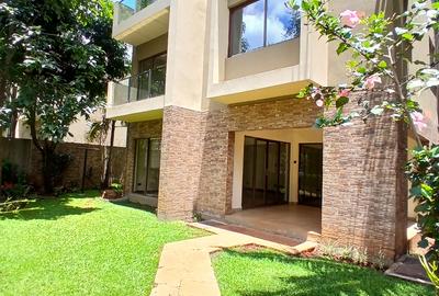 5 Bed Townhouse with En Suite at Lavington Green - 3