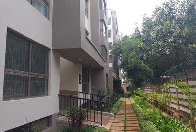 2 Bed Apartment with En Suite in Lavington