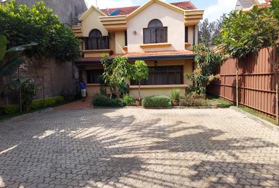 4 Bed House with En Suite at Panafrican Road