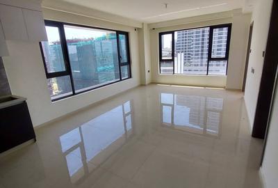 1 Bed Apartment with En Suite in Westlands Area - 3