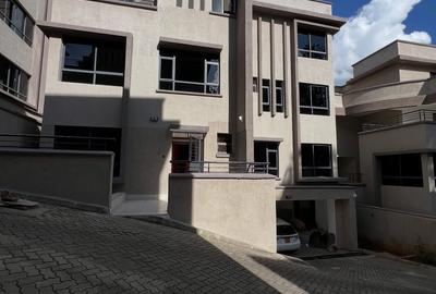 6 Bed Townhouse with En Suite at Manyani East