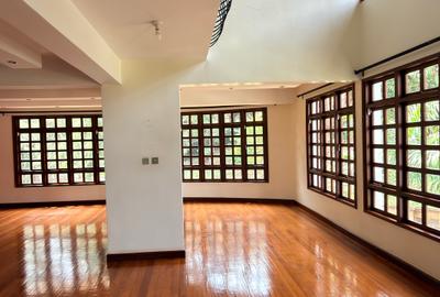6 Bed House with En Suite in Thigiri - 4