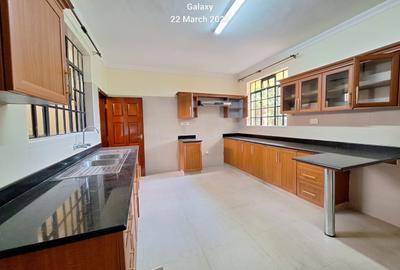 4 Bed House with En Suite in Kitisuru