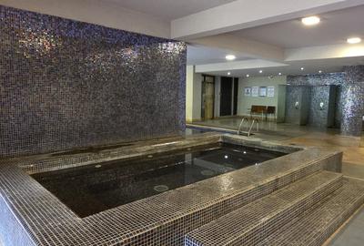 3 Bed Apartment with En Suite at Parklands - 4