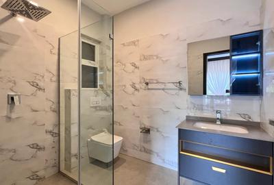 2 Bed Apartment with En Suite in Riverside