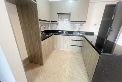 1 Bed Apartment with Gym in Kilimani