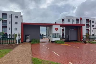 2 Bed Apartment with Swimming Pool in Tatu City