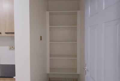 2 Bed Apartment with En Suite in Naivasha Road