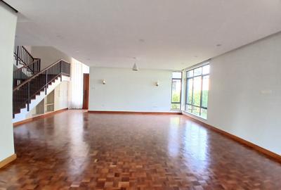 5 Bed Townhouse with En Suite at Lavington Green - 4