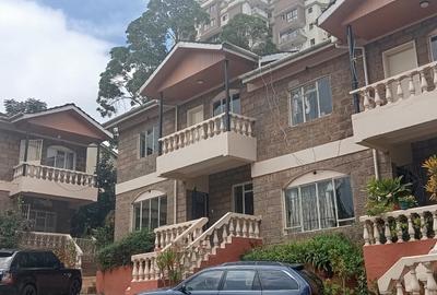 4 Bed Townhouse with En Suite at Kilimani Estate Nairobi