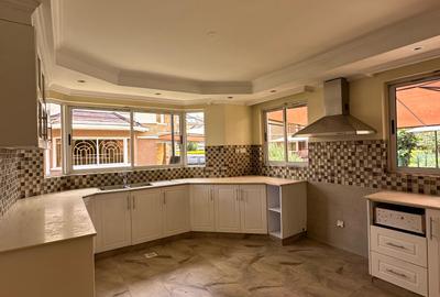 5 Bed Townhouse with En Suite at Owashika Road
