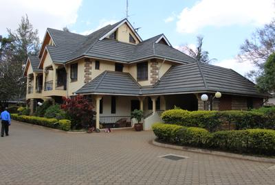 5 Bed Townhouse with En Suite in Lavington