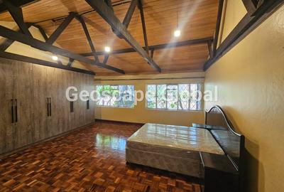 4 Bed House with En Suite in Gigiri - 2