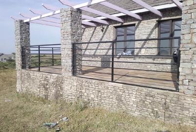 2 Bed House with Garden at Timau