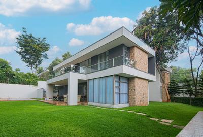 5 Bed Townhouse with En Suite in Karen - 4