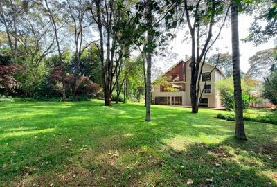 5 Bed Villa with En Suite in Spring Valley - 2