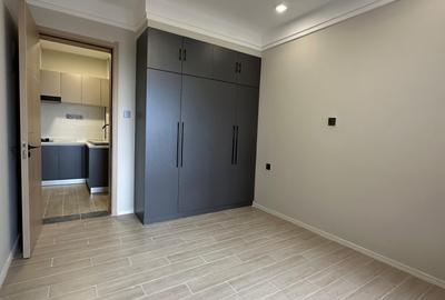 1 Bed Apartment with En Suite in Lavington - 4