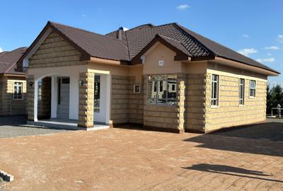 3 Bed House with En Suite at Acacia