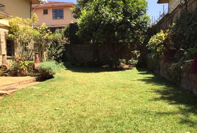 4 Bed Townhouse with En Suite in Kitisuru - 2