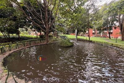 4 Bed Apartment with En Suite in Riverside