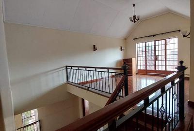 5 Bed Townhouse with En Suite at Lavington