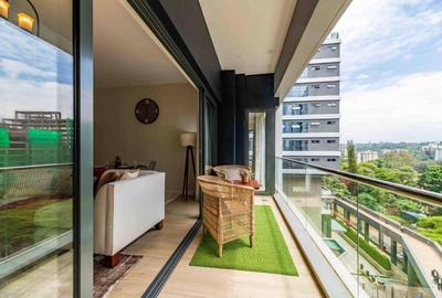 Furnished 3 Bed Apartment with En Suite in Riverside