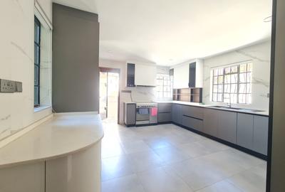 4 Bed House with En Suite at Loresho