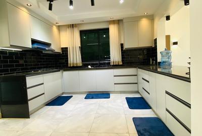 4 Bed Villa with En Suite at Eastern Bypass - 3
