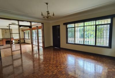 5 Bed House with En Suite in Gigiri