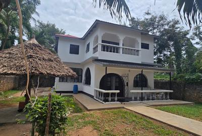 3 Bed House with En Suite at Zebra Mtwapa - 4