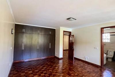 5 Bed Townhouse with En Suite at Kaputei Gardens - 4